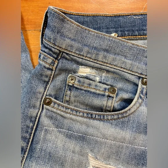 Rag & Bone Dre Distressed Boyfriend Jeans – Low‑Rise Light Wash Denim - Sz 27 - Picture 13 of 17